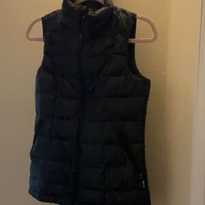 REÍ Puffer Vest